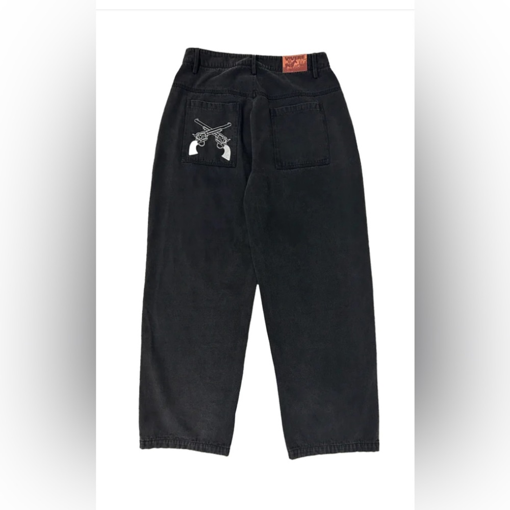 Cool vivere pants with sick design on the back‼️